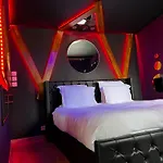 Loveroom L'1timiste Cds Romantiskt hotell