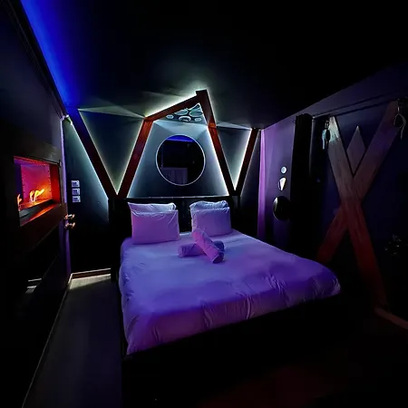 Loveroom L'1timiste Cds Romantiskt hotell