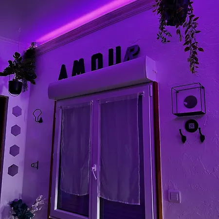 Hodinový hotel Loveroom L'1timiste Cds